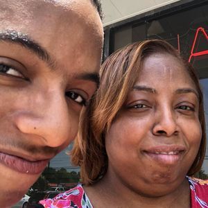 Meet your Posher, Raisha